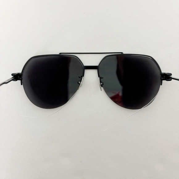 FLAW Bottega Veneta Metal Double Bridge Pilot in Shiny Black & Grey main image 4